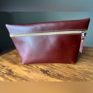 Portland Leather Large Makeup Bag Cognac